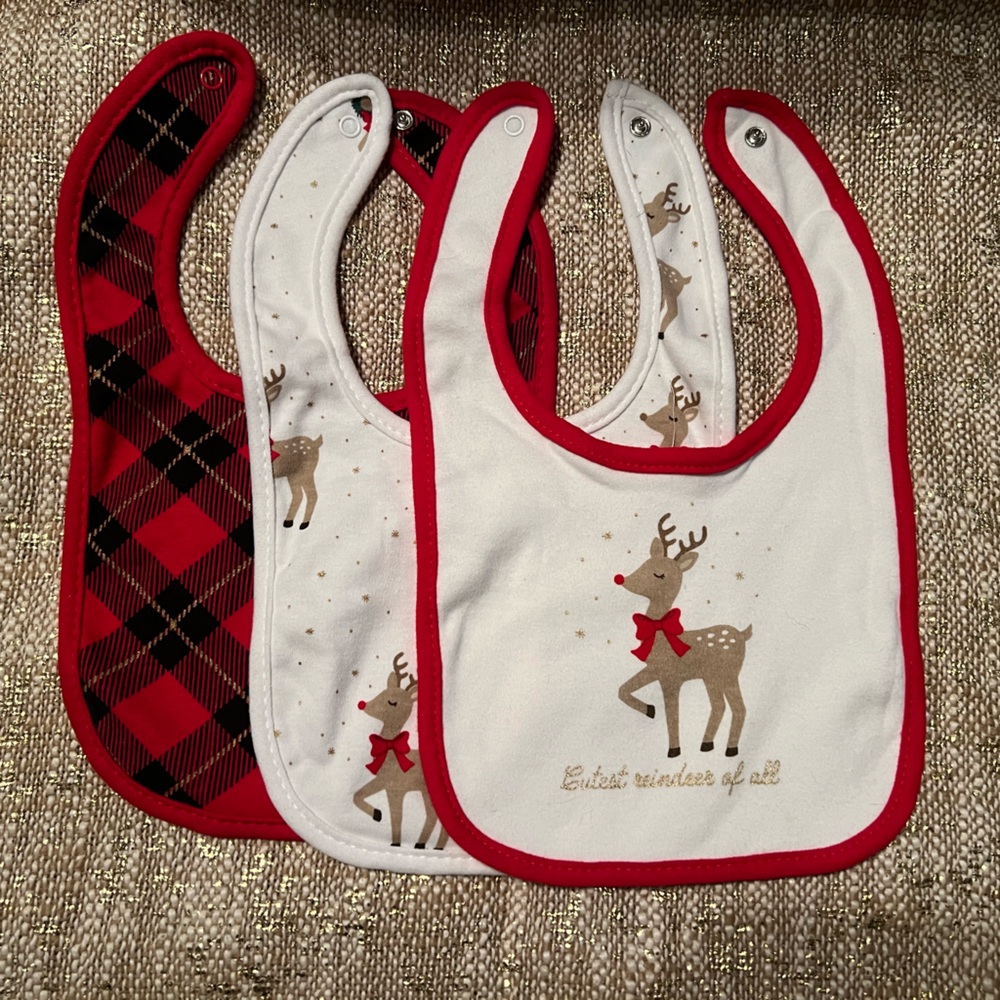 NWOT Reindeer Baby Bib Set